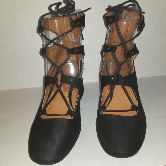 Block Heel Lace Up Shoes Size 9.5 - Picture 12 of 15